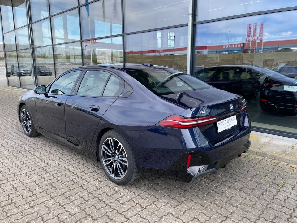 BMW i5 eDrive40 M-Sport 4d
