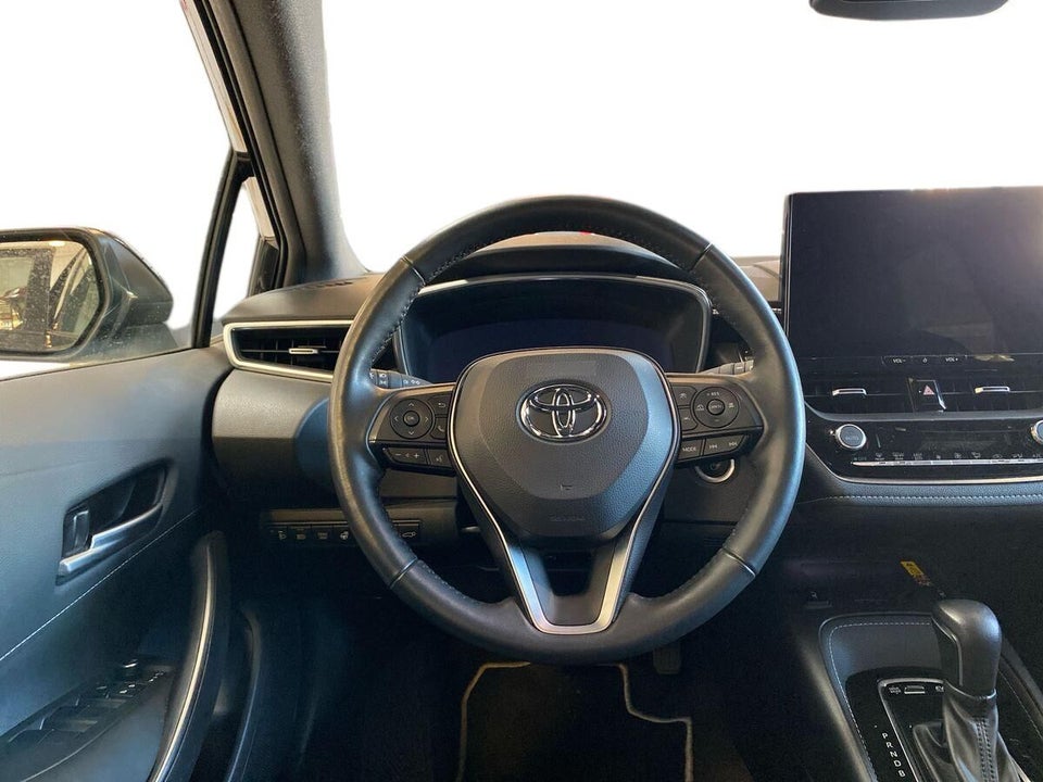 Toyota Corolla 1,8 Hybrid Style Touring Sports e-CVT 5d