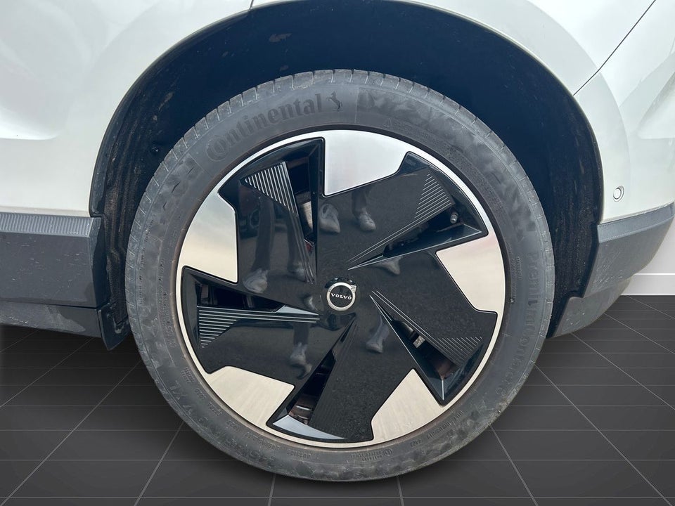 Volvo EX30 Extended Range Ultra 5d