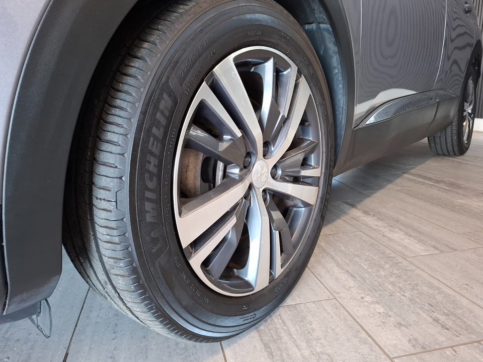 Peugeot 3008 1,6 Hybrid First Selection EAT8 5d
