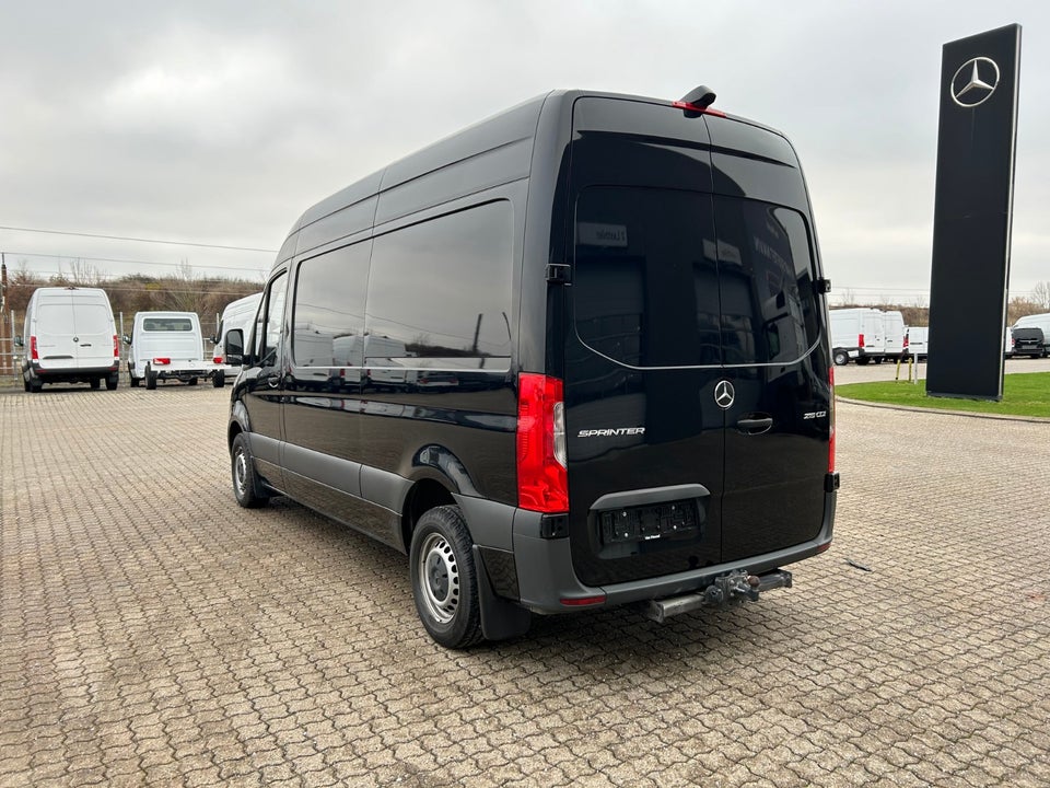 Mercedes Sprinter 215 2,0 CDi A2 Kassevogn aut. FWD