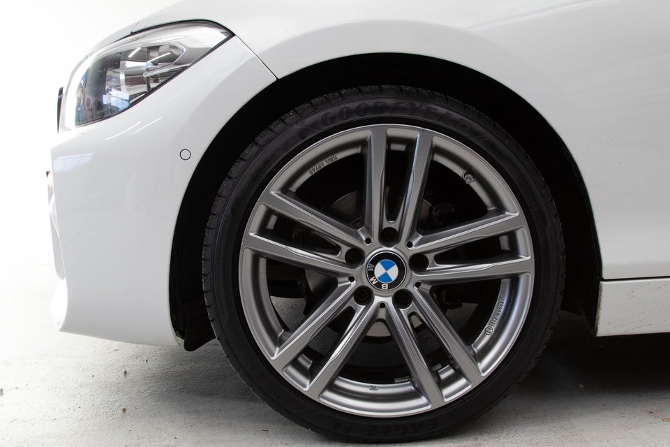 BMW 118i 1,5 Advantage aut. 5d