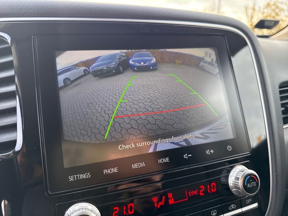 Mitsubishi Outlander 2,4 PHEV Intense CVT 4WD 5d