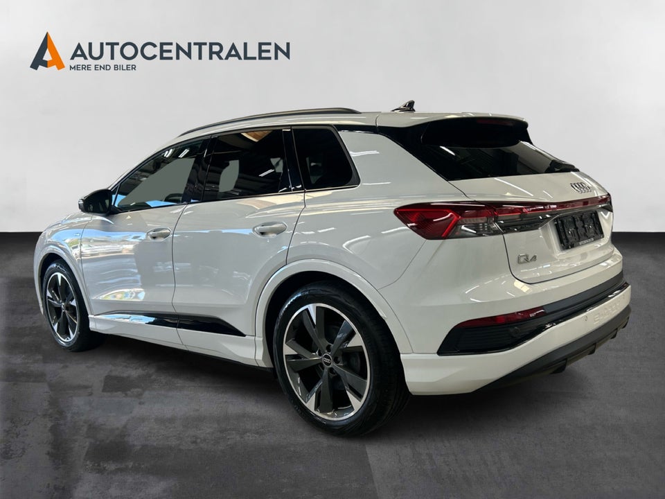 Audi Q4 e-tron 50 S-line quattro 5d