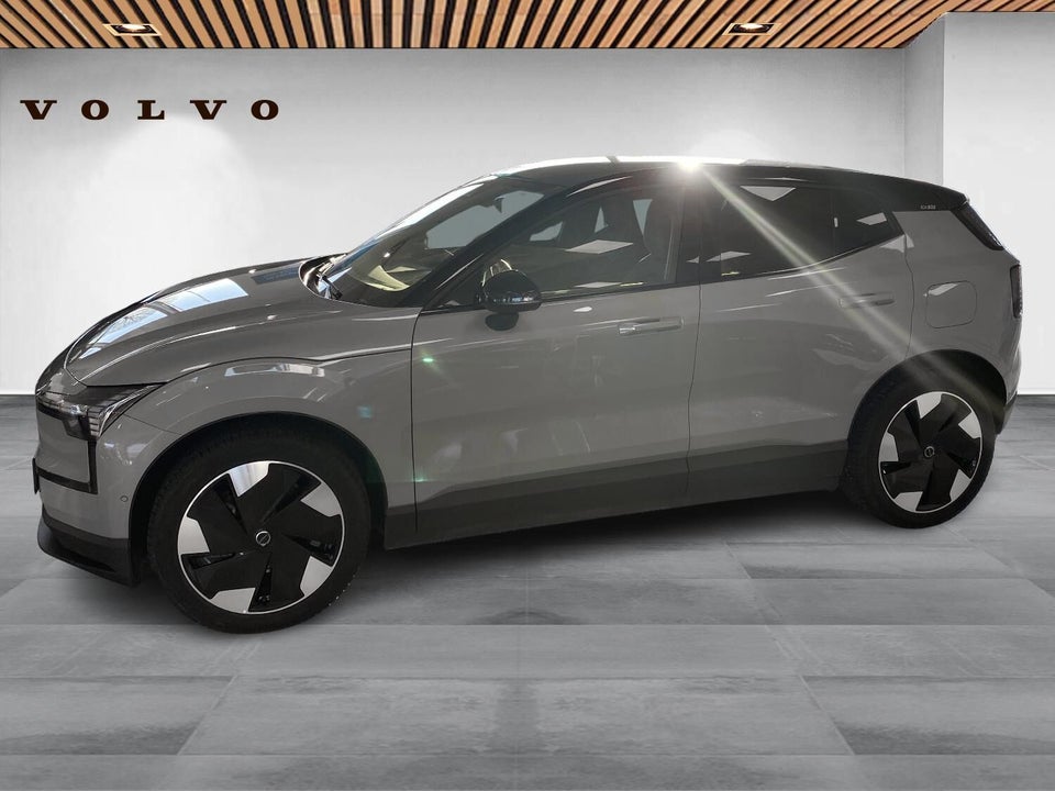 Volvo EX30 Extended Range Ultra 5d