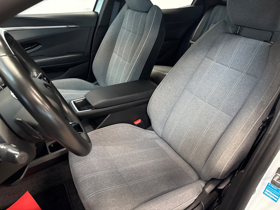 Renault Megane E-Tech 40 Equilibre 5d