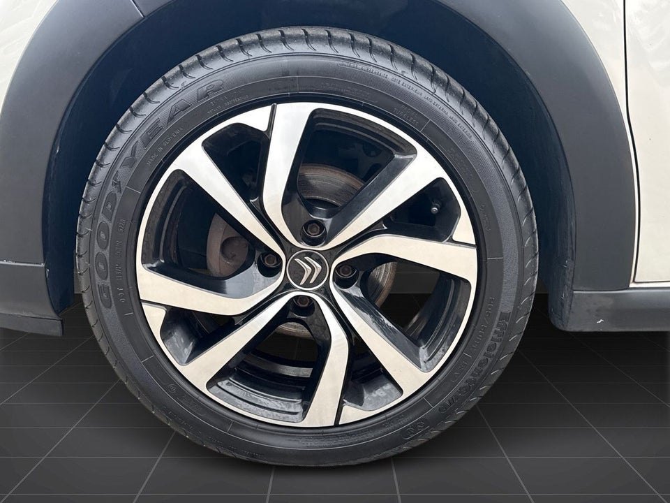 Citroën C3 1,2 PureTech 83 Shine Sport 5d