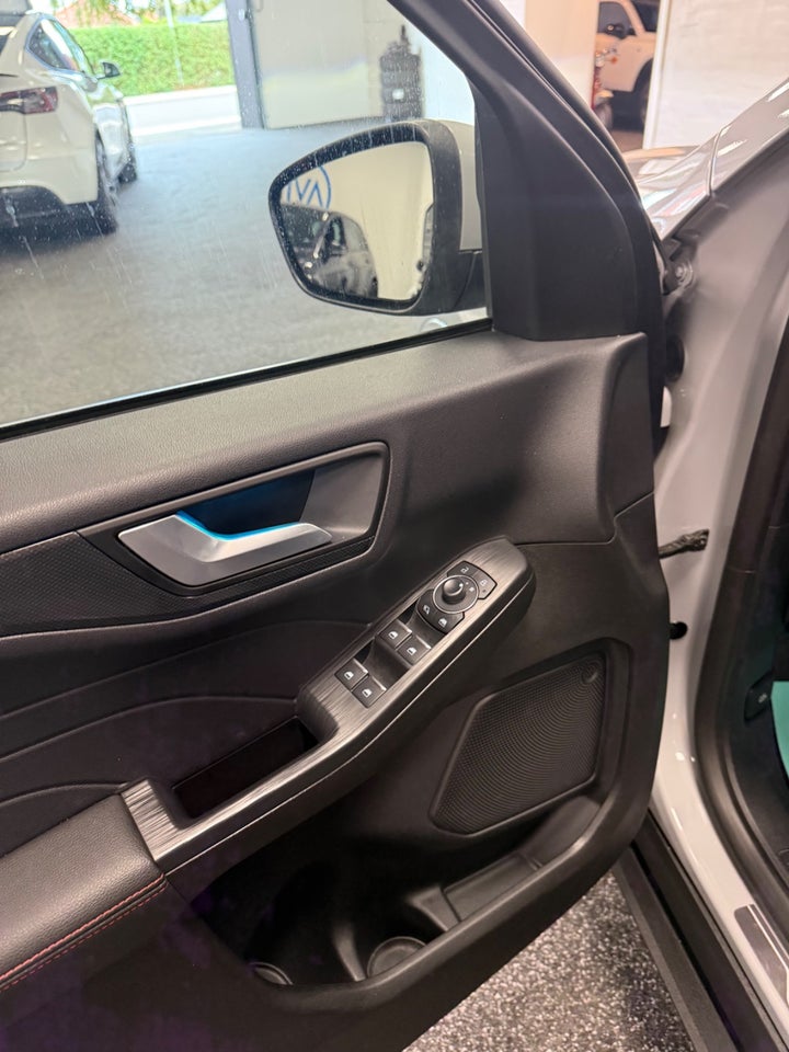 Ford Kuga 2,5 PHEV Graphite Tech CVT 5d