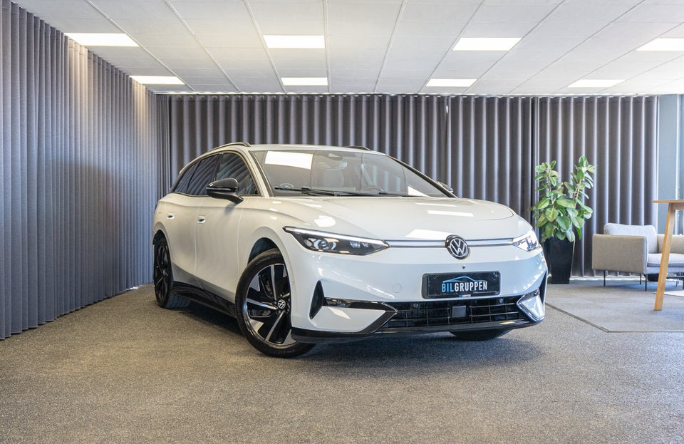 VW ID.7 77 Pro Tourer 5d