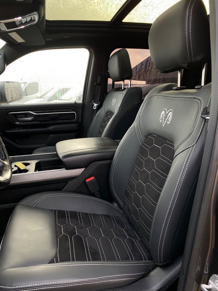 Dodge RAM 1500 5,7 V8 Hemi Laramie Sport aut. 4d