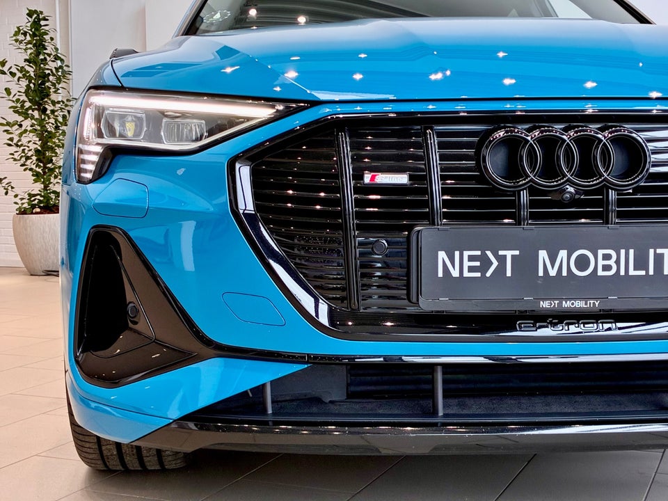 Audi e-tron 55 S-line Sportback quattro 5d