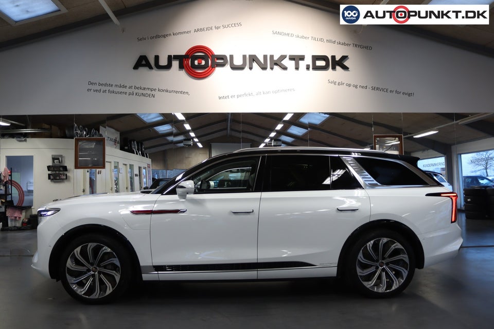 Hongqi E-HS9 120 Exclusive+ 5d