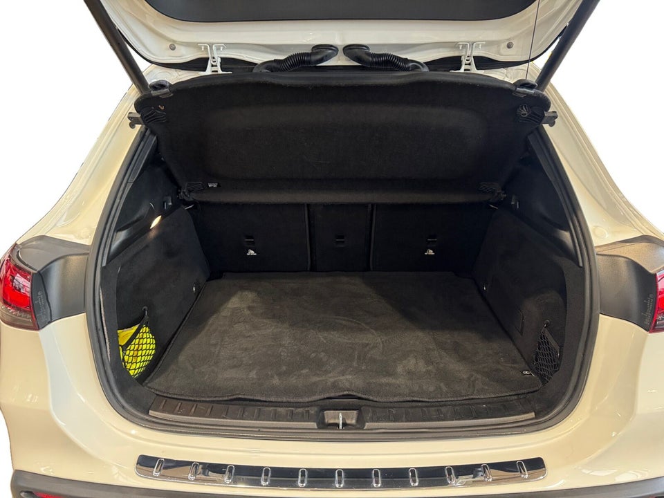 Mercedes EQA250 AMG Line 5d