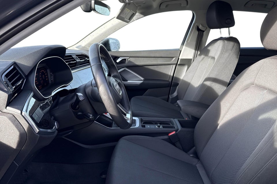 Audi Q3 35 TFSi Advanced Prestige S-tr. 5d