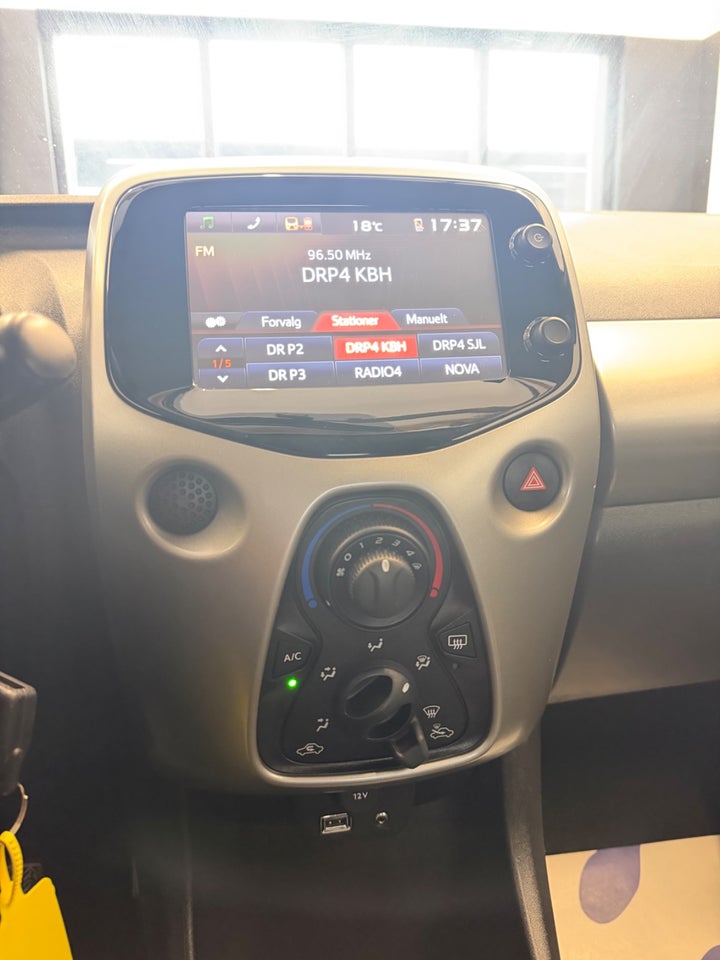 Toyota Aygo 1,0 VVT-i x-black 5d