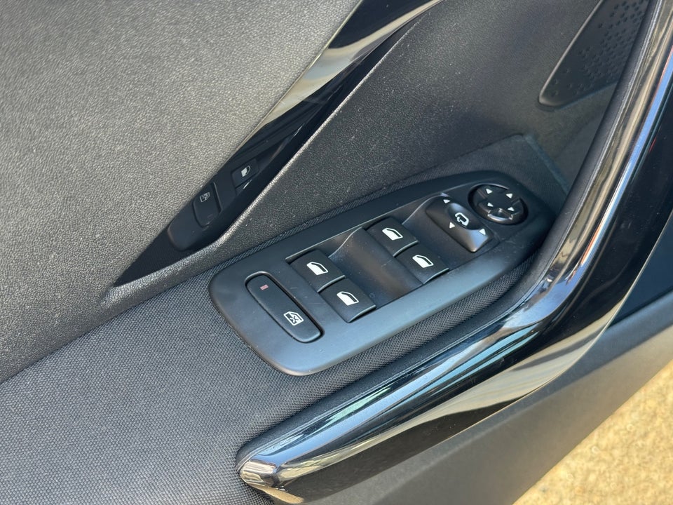 Peugeot 208 1,2 VTi 82 Allure 5d