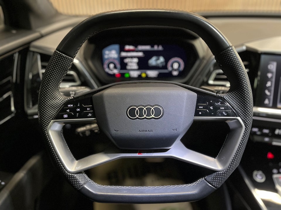 Audi Q4 e-tron 40 S-line 5d