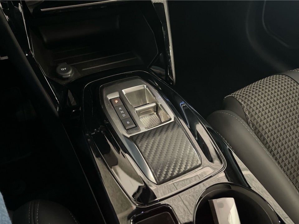 Peugeot e-208 50 GT 5d