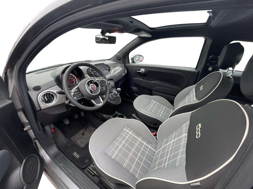 Fiat 500 1,0 Hybrid Lounge+ 3d