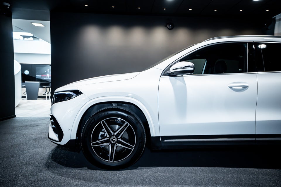 Mercedes EQA250+ AMG Advance 5d