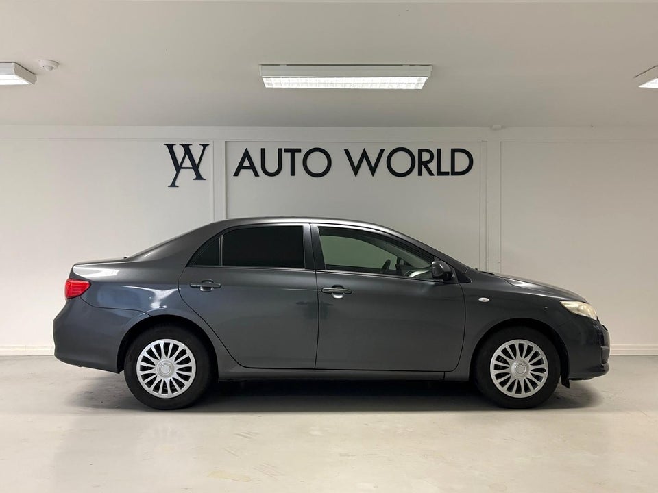 Toyota Corolla 1,6 Luna 4d