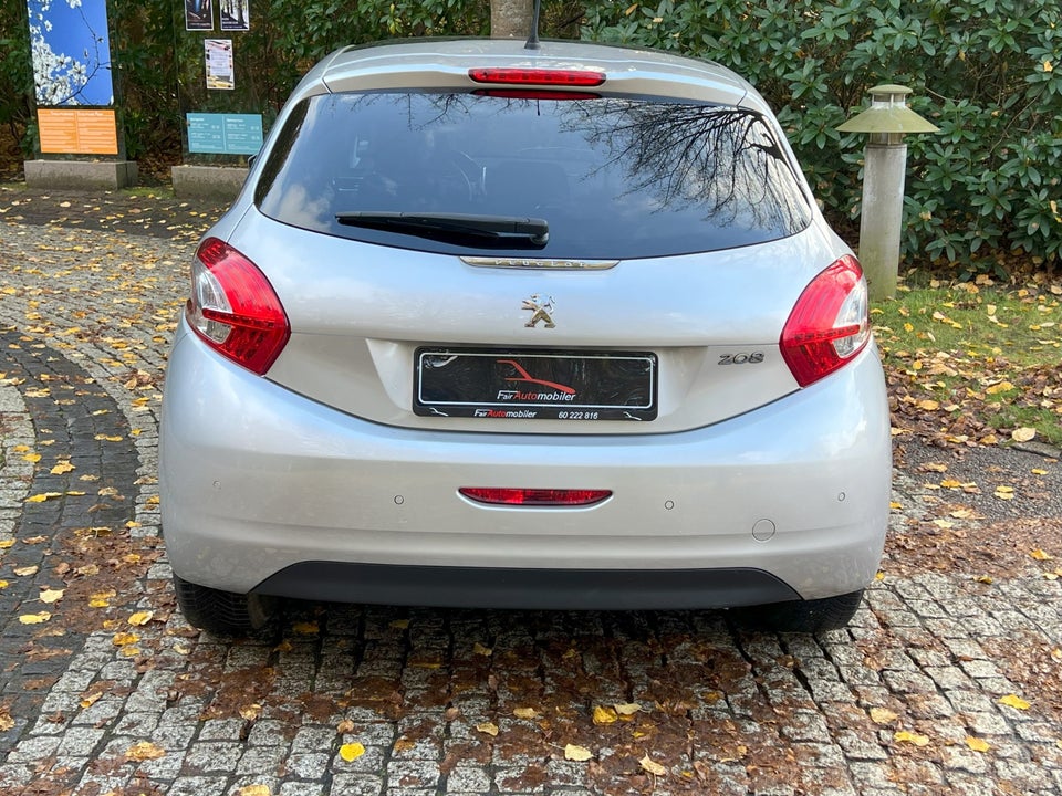 Peugeot 208 1,2 VTi Allure 5d