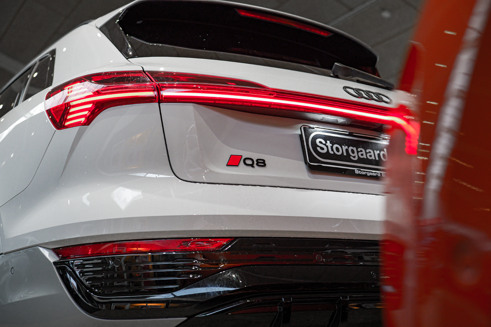 Audi Q8 e-tron 55 S-line quattro 5d