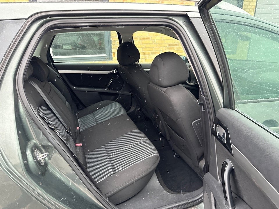 Peugeot 407 1,6 HDi 109 Premium SW 5d