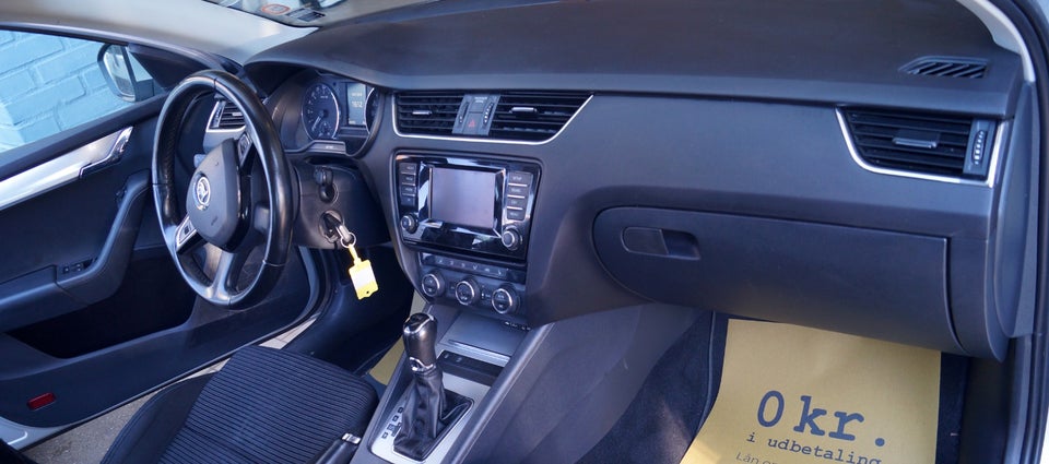 Skoda Octavia 2,0 TDi 150 Elegance Combi DSG 5d