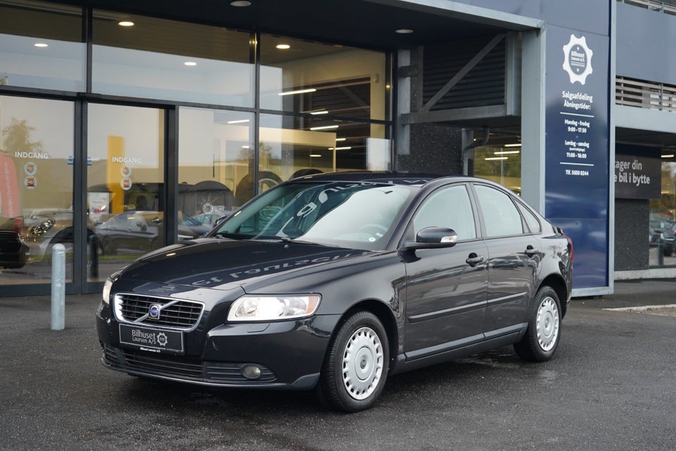 Volvo S40 1,6 D Momentum 4d