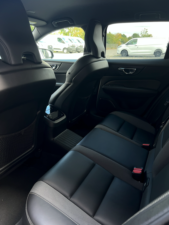 Volvo V60 2,0 T6 ReCharge R-Design aut. AWD 5d