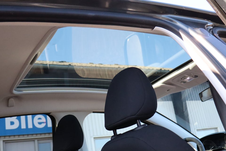 Peugeot 208 1,6 BlueHDi 100 Allure Sky 5d