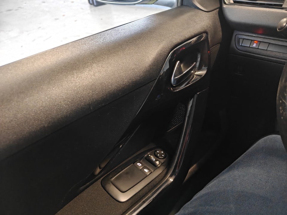 Peugeot 208 1,4 HDi 68 Active 5d