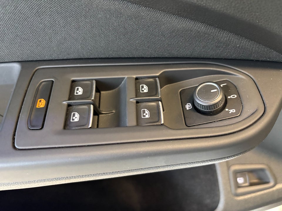 VW Golf VIII 1,4 eHybrid DSG 5d