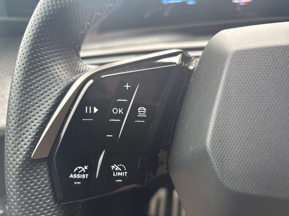 Peugeot e-5008 77 GT Pack 7prs 5d