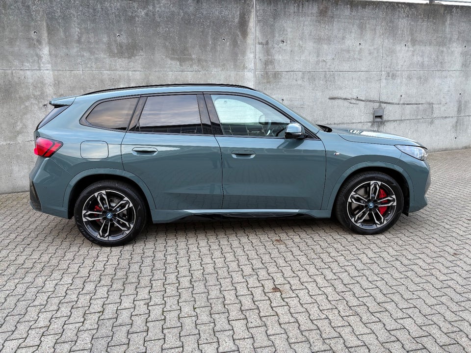 BMW iX1 eDrive20 M-Sport Pro 5d