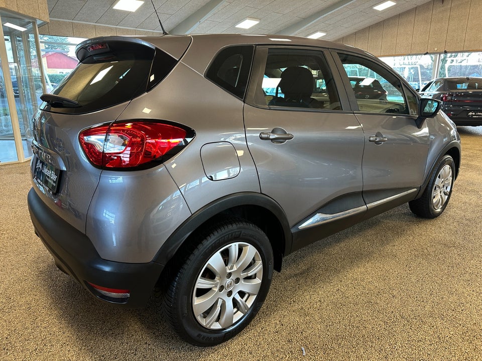 Renault Captur 1,2 TCe 120 Expression EDC 5d