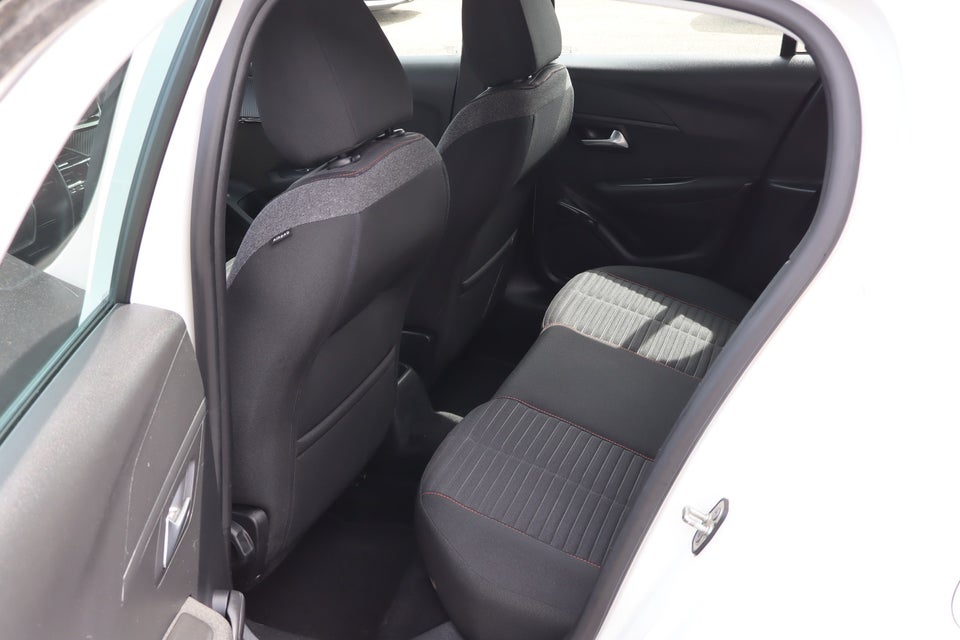 Peugeot 208 1,2 PureTech 75 Supreme 5d