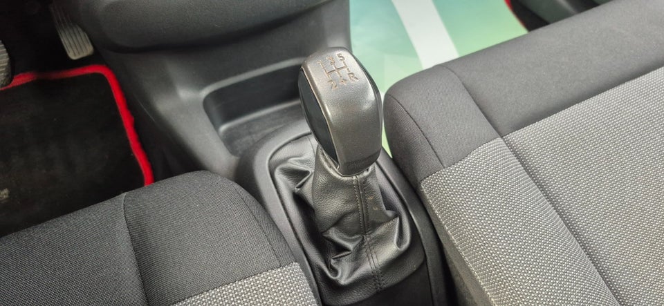 Citroën C4 Cactus 1,6 BlueHDi 100 Feel Complet 5d