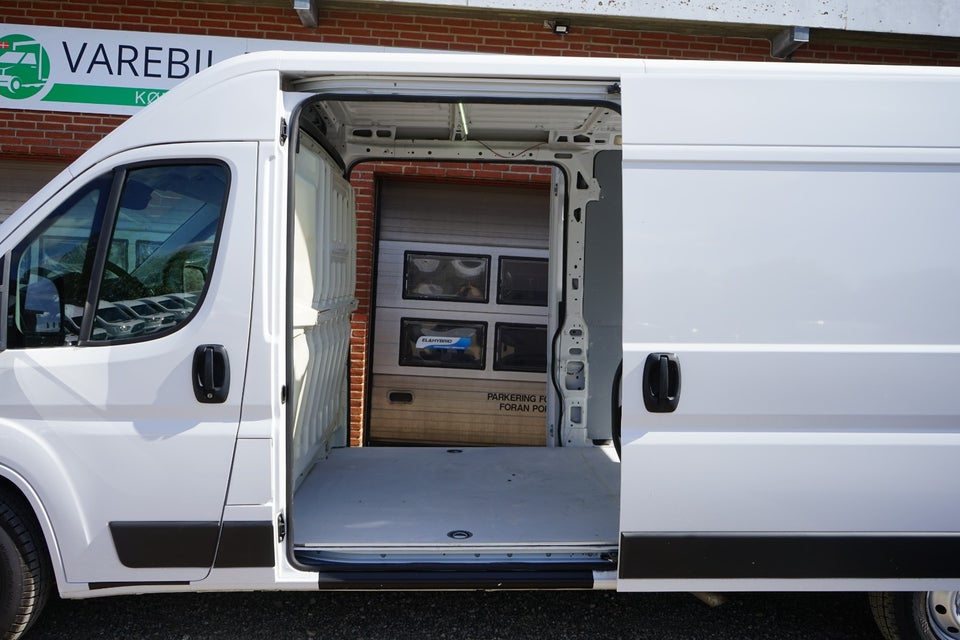 Fiat Ducato 35 2,2 MJT 140 Kassevogn L3H2 Pro+ aut.