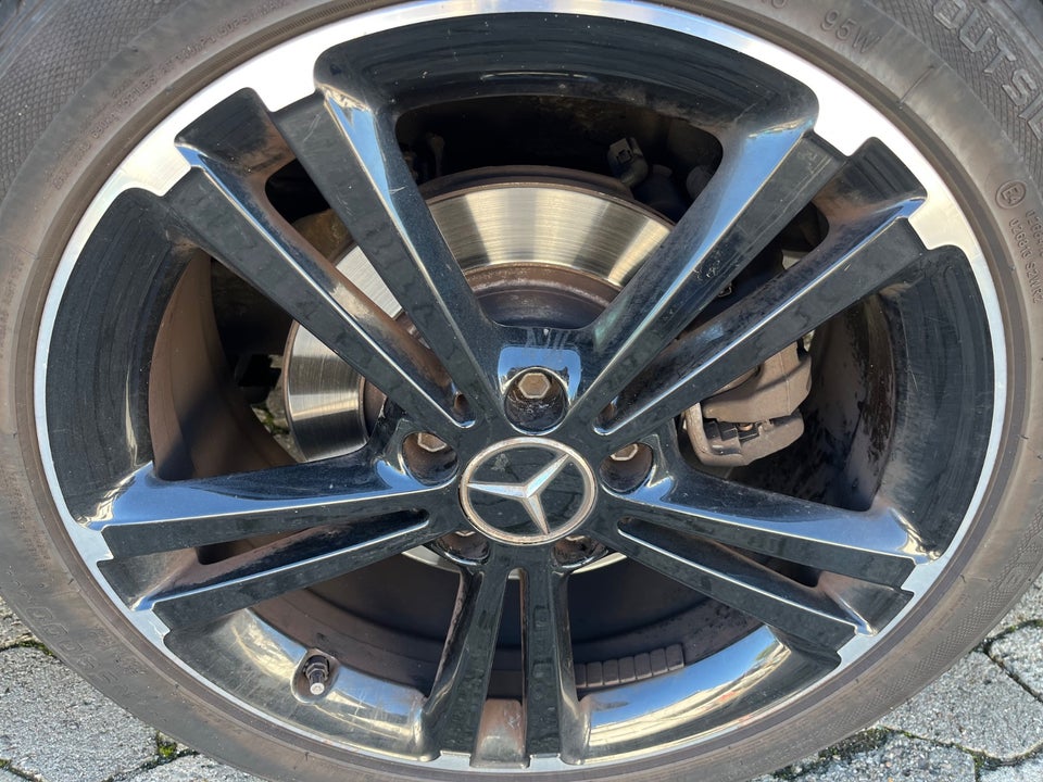 Mercedes A200 1,3 AMG Line aut. 5d