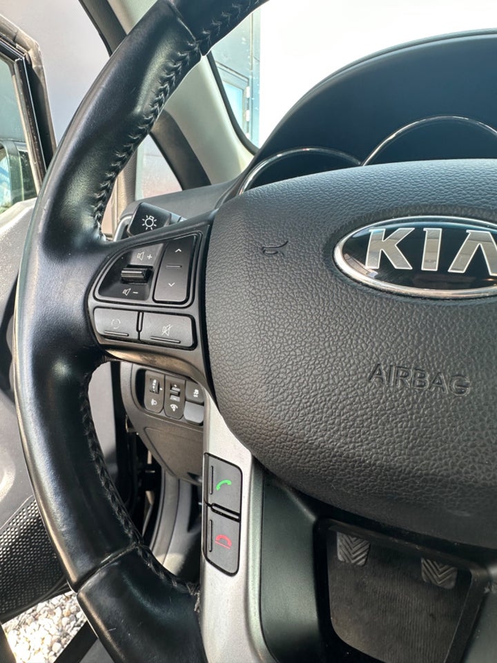 Kia Rio 1,4 CVVT Premium 5d