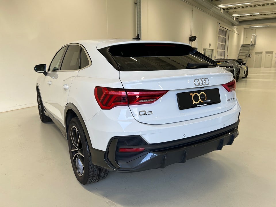 Audi Q3 45 TFSi e Attitude plus Sportback S-tr. 5d