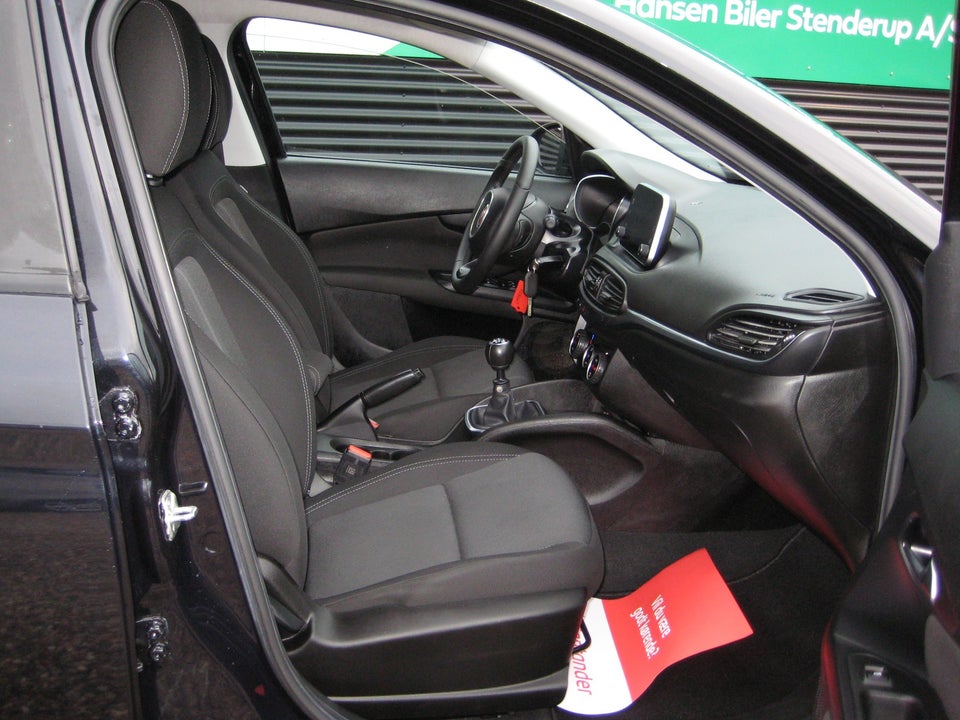 Fiat Tipo 1,4 16V Lounge 5d