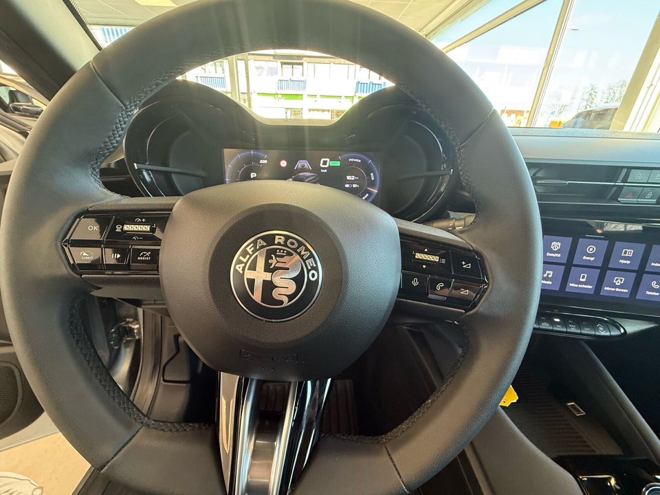 Alfa Romeo Junior Elettrica Core 5d