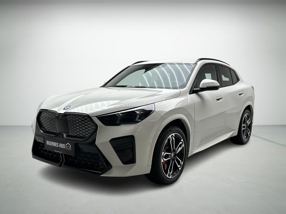 BMW iX2 xDrive30 M-Sport 5d