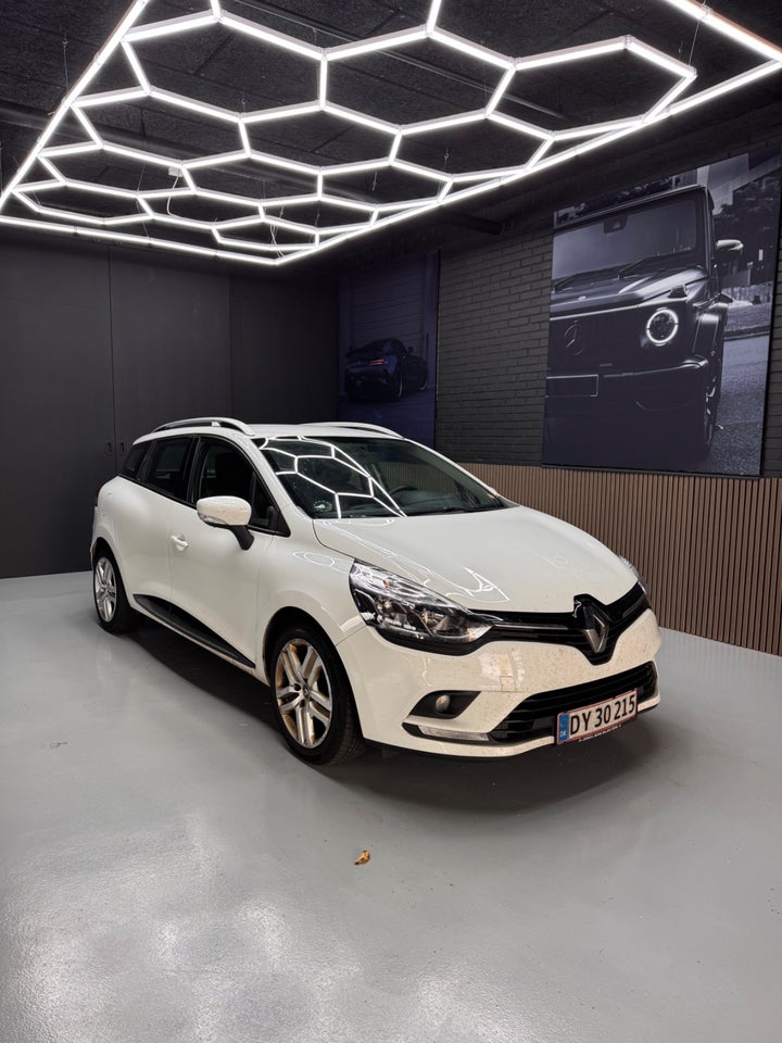 Renault Clio IV 1,5 dCi 90 Limited Sport Tourer 5d
