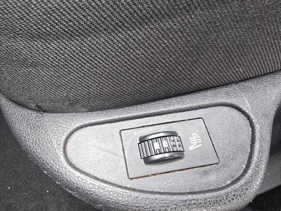 Peugeot 308 1,6 e-HDi 112 Access 5d