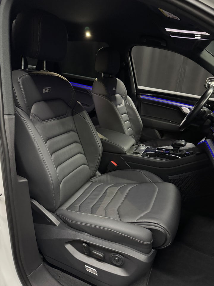 VW Touareg 3,0 TSi 340 R-line aut. 4Motion 5d