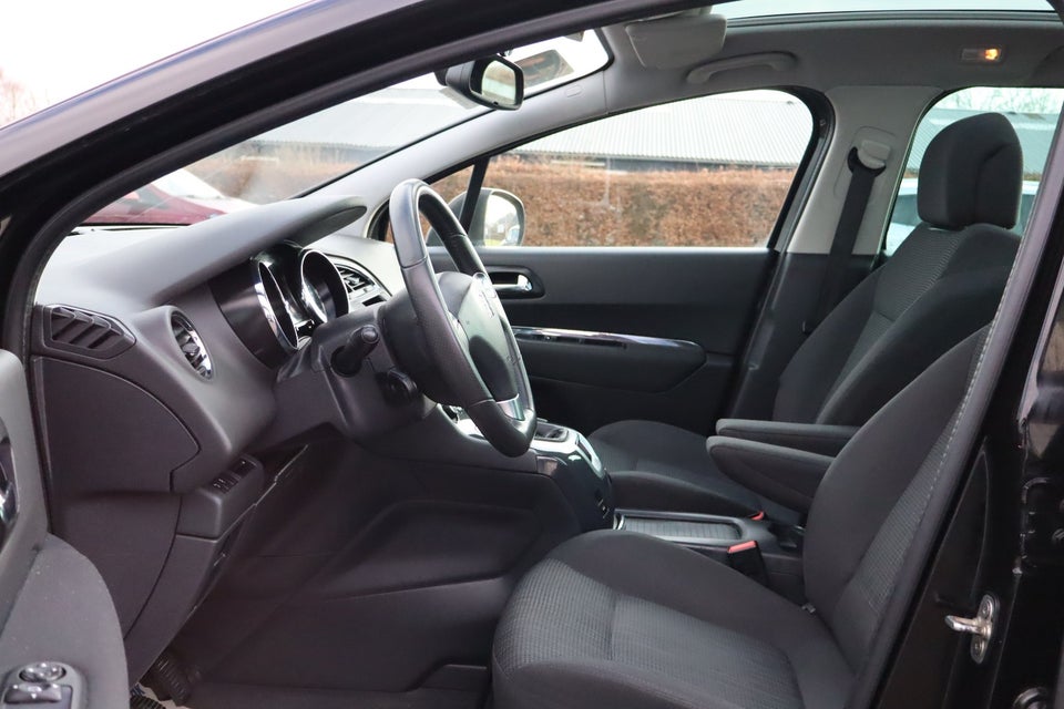 Peugeot 5008 1,6 HDi 114 Style 7prs 5d